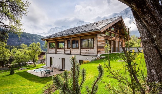 Chalet Leandre: This chalet is simply stunning, a 2 year labour of love to convert this old farmhous
