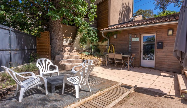 Chalet 'Les Messugues' with Private Terrace, Wi-Fi and Air Conditioning