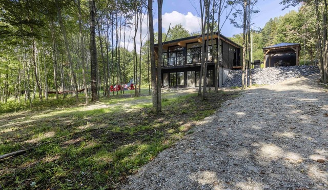 Chalet Mid-Century | Lakeside Joseph | Le Charlo