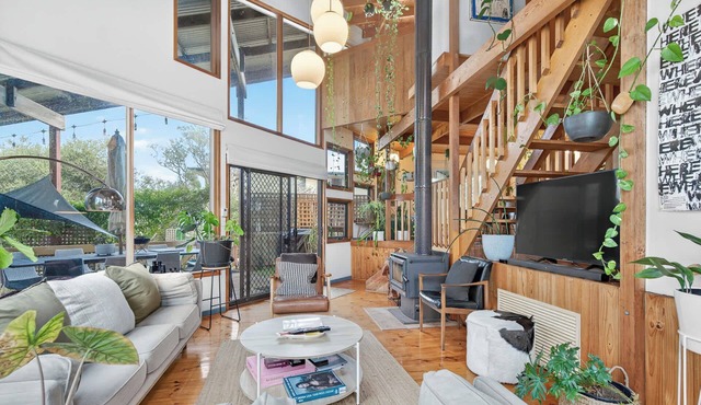 CHALET MOMA.Port Elliot .for lovers of different