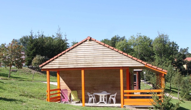 Chalet*, panoramic view, well-equipped, private terrace, covered pool.