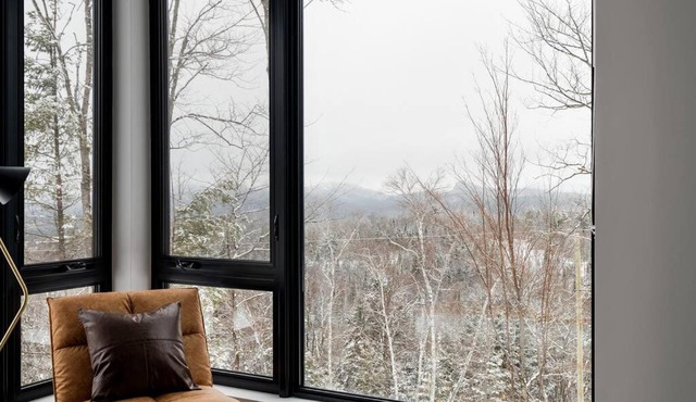 Chalet Peak Tremblant: Your Mountain Escape.