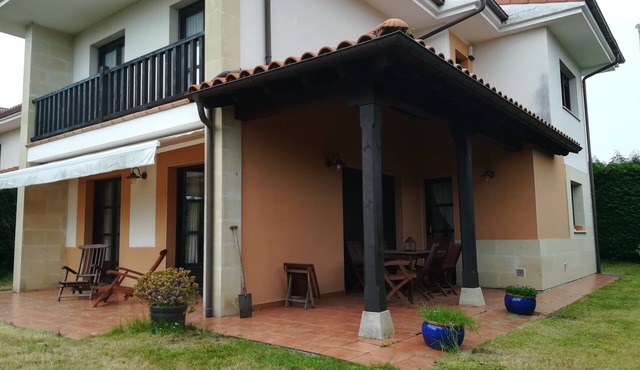 'Chalet Picu Fontanielles in Colunga' with Mountain Views and Pool