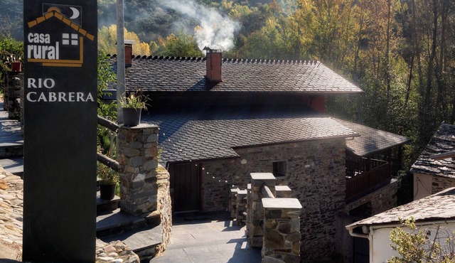 Chalet 'Rio Cabrera' with Private Terrace and Wi-Fi