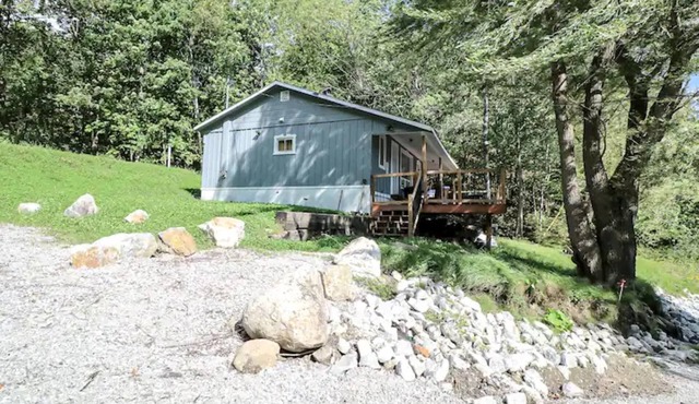 Chalet Rustique Avec Poêle au Bois Face au lac