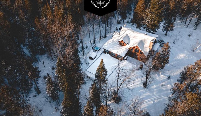 Chalet Silver Fox SPA at Fiddler's Lake