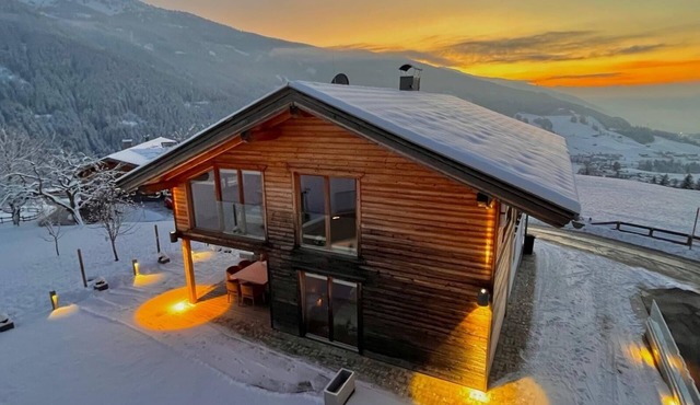 Chalet with mountain view & sauna ski-in ski-out