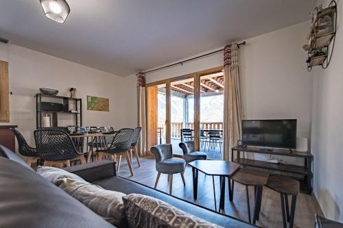 Chaleur Alpine XXL Terrace & Mountain View