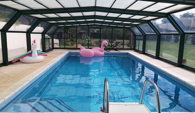 Chambre chez particulier avec petit déjeuner, piscine, pool house