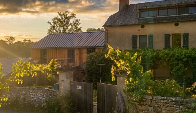Chambre D'hôtes Familiale sur le Causse Corrézien. Calme Assuré. Tarif Pour 2
