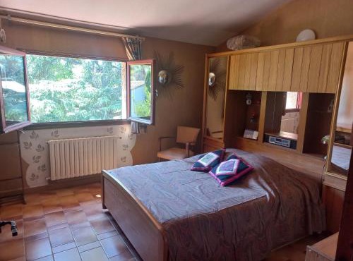 CHAMBRE dans Villa Charmant jardin