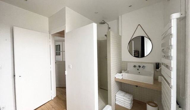 Chambre Familiale Avec Salle de Bains Privative à 10 Minutes de Disneyland Paris