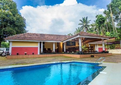 Chandragiri Heritage Bungalow and Cottages