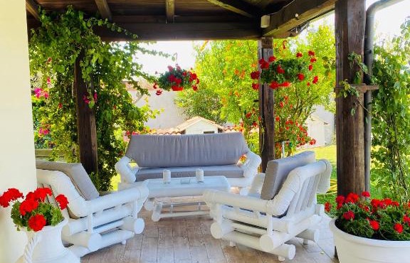 Chanel Garden Relaxation Home