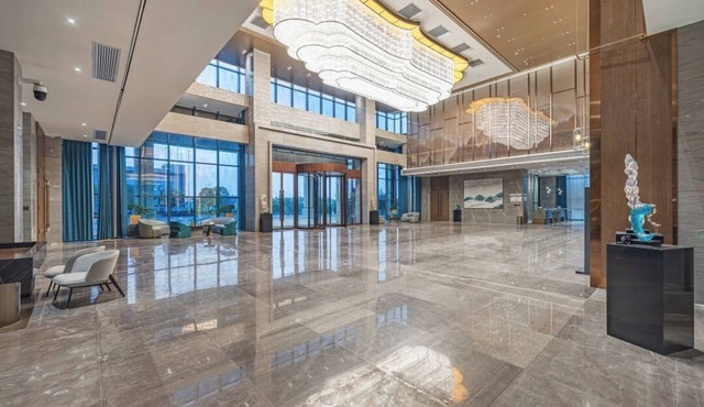 Changde Licheng Huating Hotel