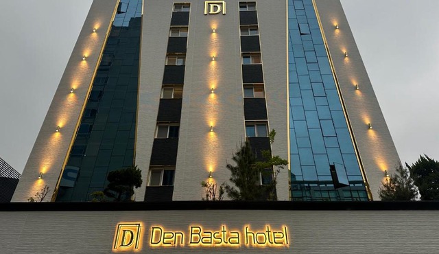 Changwon Denbasta Hotel Myeongseo