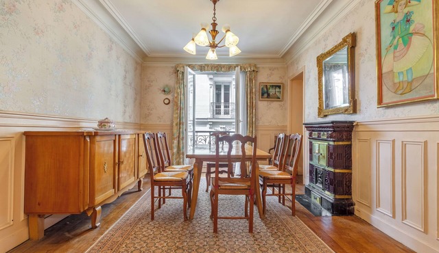 Chanzy-Spacieux family apartment Place de la Nation