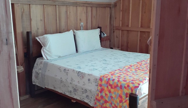 Charming chalet in Santo Amaro da Imperatriz, Pets are welcome.