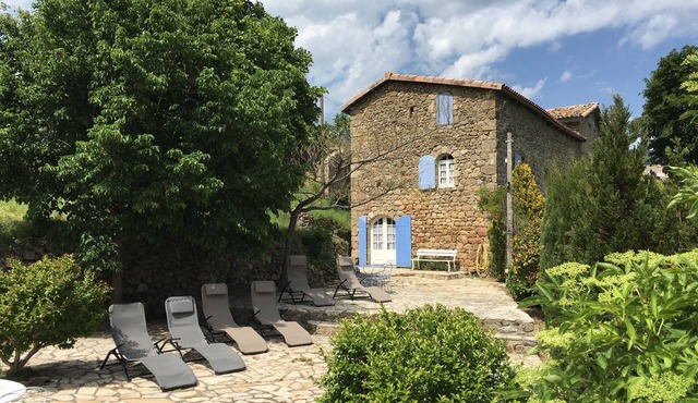 Character house of 180m² in the heart of the southern Ardèche