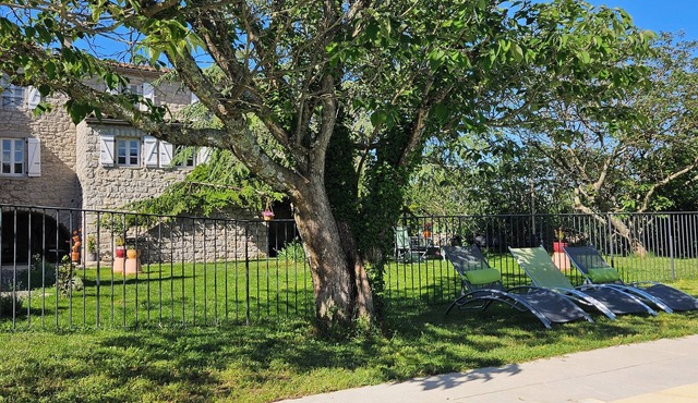 Characterful, comfortable gîte for 8 people in Labeaume.