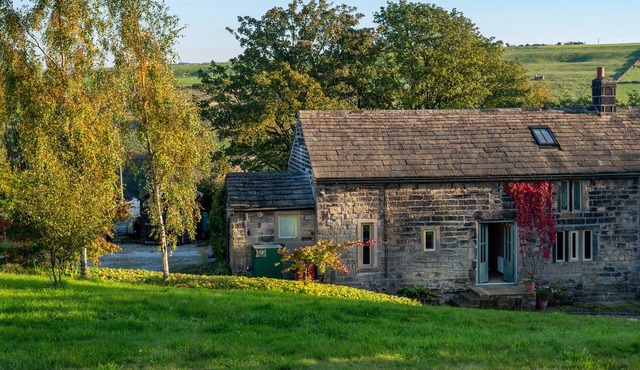 Characterful property in 5 acres of land above Hebden Bridge with private sauna