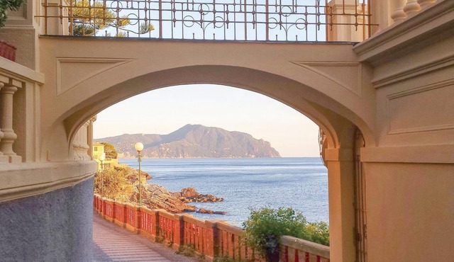 Characteristic terraced house with equipped veranda, a few steps from the beaches of Bogliasco and a