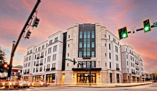 Charleston | Couples City Retreat | Gym + Downtown