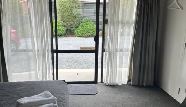 Charlies Motor Lodge