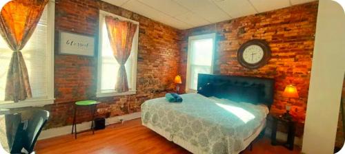 Charm's City Cozy Studio