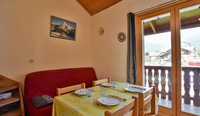Charmant Duplex avec Balcon et Parking à Bernex, Proche Remontées Mécaniques - FR-1-498-36