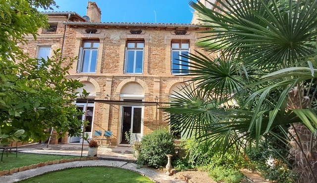 Charmant Gite aux Beaux Volumes, Jardin Privé, Idéal en Familles