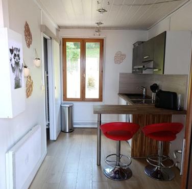 Charmant studio dans vieux village