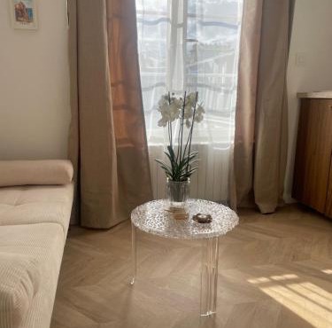 Charmant studio perché sur les toits, avec ascenseur, 16 ème quartier calme securise- Proche quai Seine Roland Garros