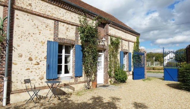Charmante maison avec piscine chauffée, cour fermée, proche Dreux et Chartres - FR-1-581-6