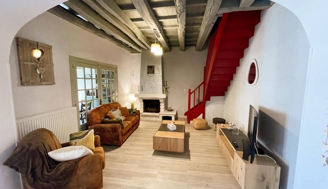 Charming house with pool and parking - 12 guests