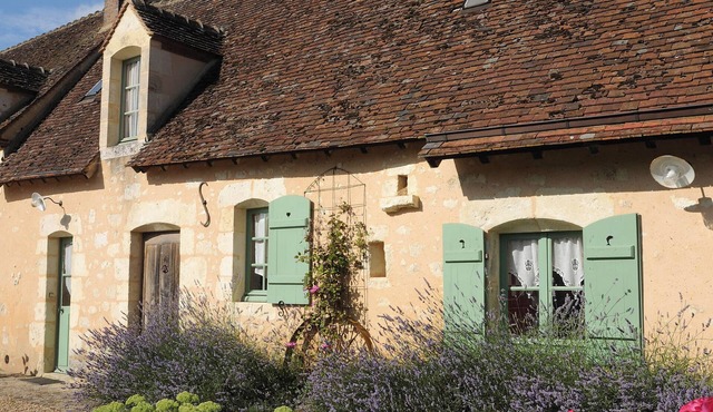 Charming house. Cosy living room. 2 bedrooms. Summer cooking