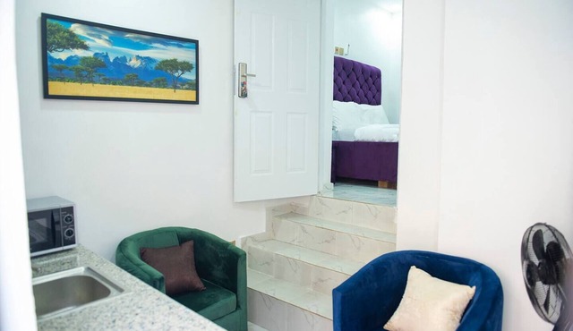 Charming 1-Bed Apartment in Abuja
