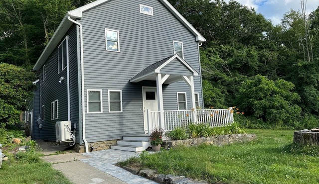 Charming 1-bedroom apartment in peaceful North Stonington