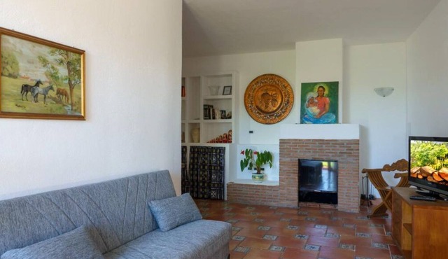 Charming 1-bedroom house with AC, WiFi in enjoyable Barano D'ischia
