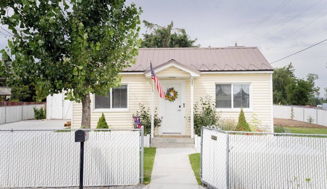 Charming 1-bedroom house with AC, WiFi in tranquil Saint Anthony, ID