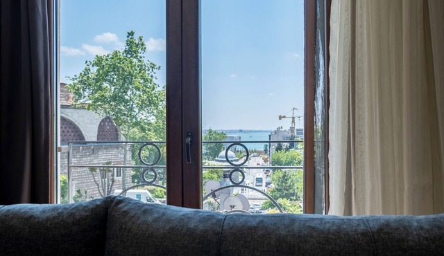 Charming 1-bedroom apartment in brilliant Istanbul with Bosphorus view