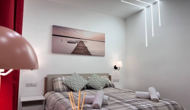 Charming 1-bedroom apartment in fabulous Torino with AC