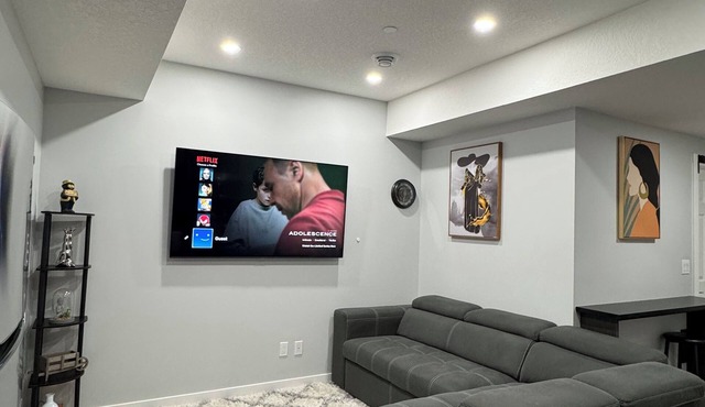 Charming 1-Bedroom Basement Walkout Suite with a Gym and Office.