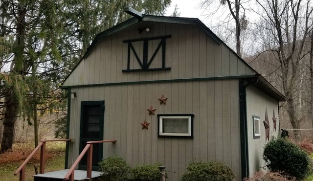 Charming 1-bedroom cottage in delightful Waterville with AC