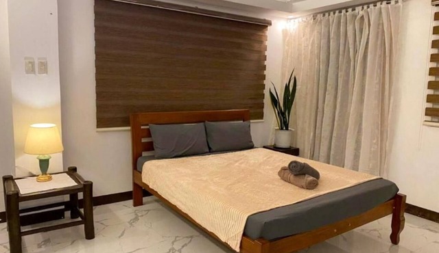 Charming 1-bedroom house in welcoming Alfonso with WiFi, AC