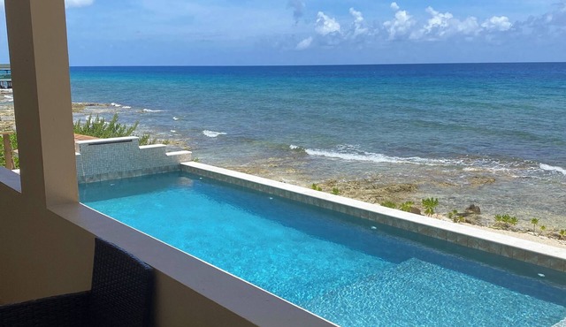 Charming 1-bedroom house by the sea in quaint Cayman Brac