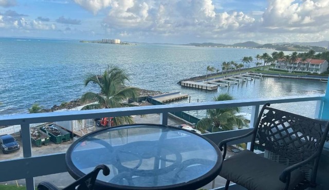 Charming 1-bedroom apartment with WiFi, AC in awesome Fajardo