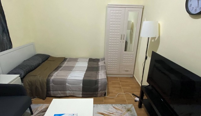 Charming 1-bedroom studio with AC in Abu Dhabi