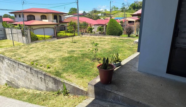 Charming 1-bedroom studio in wonderful Tilaran with WiFi