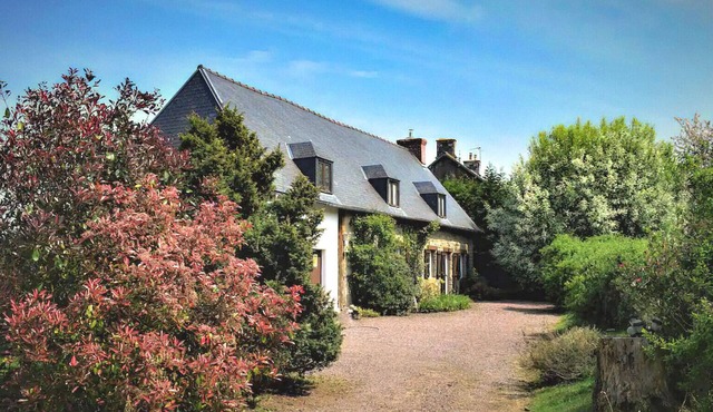 Charming 17th Century Normandy Longere in Valdallière, Calvados. Cozy Retreat!